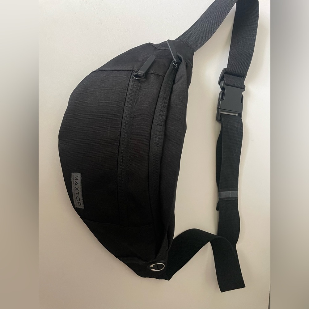 Black nylon Fannie pack from Amazon